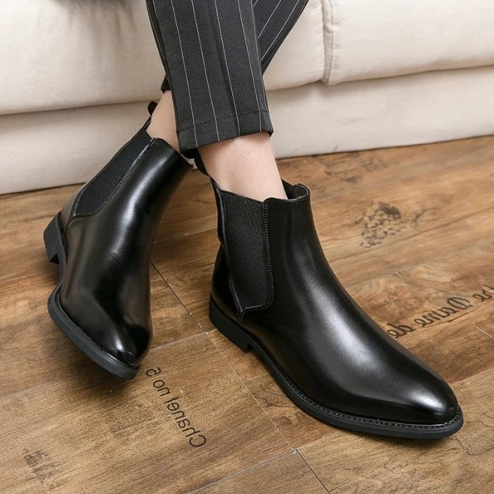 BOTTES EN CUIR CHELSEA POINTUES