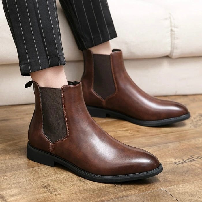 BOTTES EN CUIR CHELSEA POINTUES