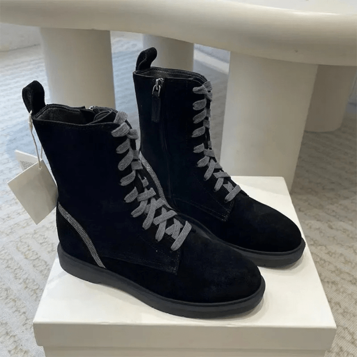 BOTTES FEMME À LACETS EN DAIM NOIR / 35