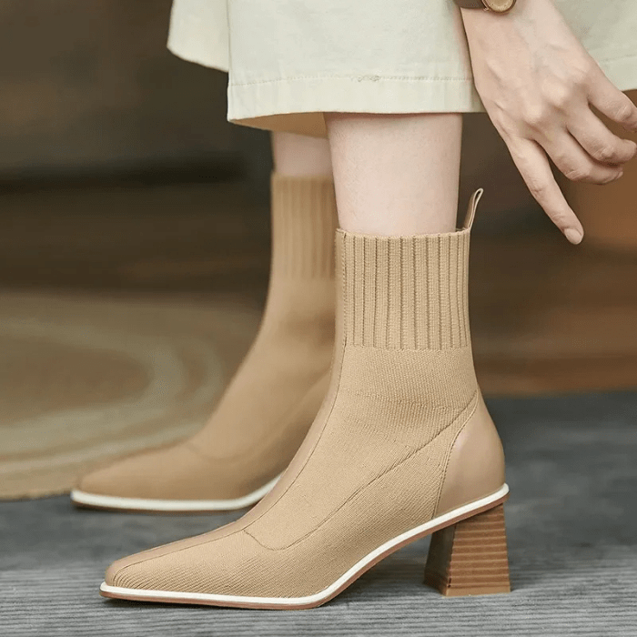 BOTTINES CHAUSSETTES À BOUT CARRÉ BEIGE / 35