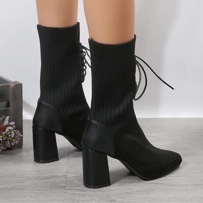 BOTTINES CHAUSSETTES À LACETS