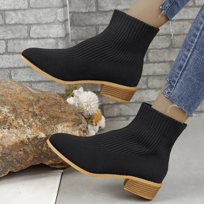 BOTTINES CHAUSSETTES À PETIT TALON