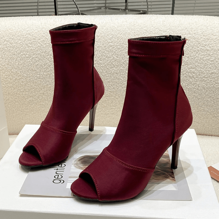 BOTTINES CHAUSSETTES ROUGES OUVERTES