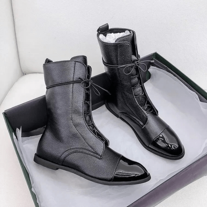 BOTTINES FEMME À LACETS EN CUIR NOIR / 35