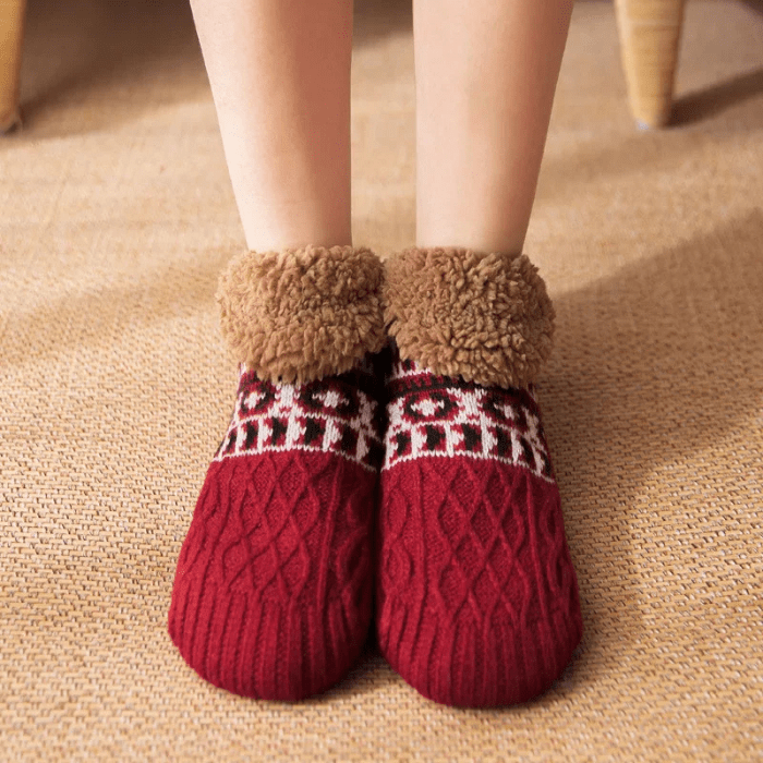 CHAUSSONS CHAUSSETTES AVEC DÉCORATION ROUGE / 35-39