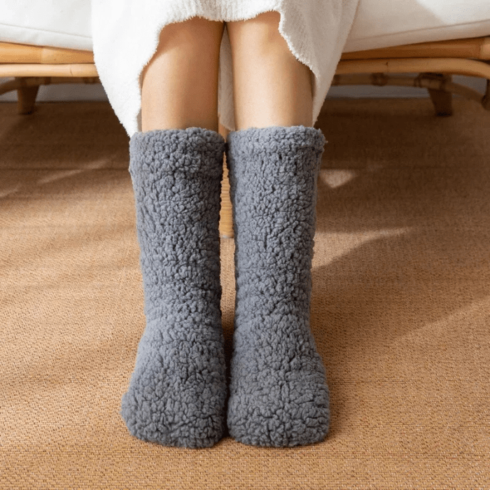 CHAUSSONS CHAUSSETTES FEMME EN PELUCHE GRIS / Unique