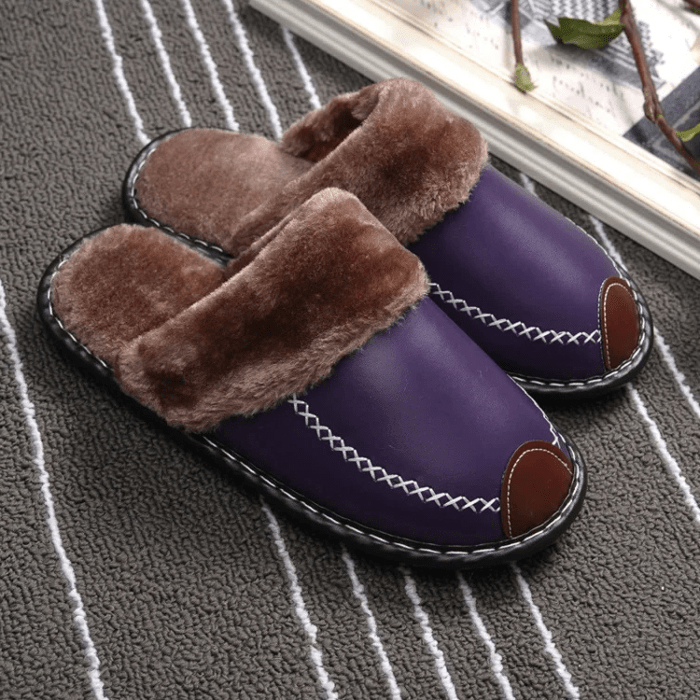 CHAUSSONS MULES EN CUIR AVEC FOURRURE MAUVE / 35-36