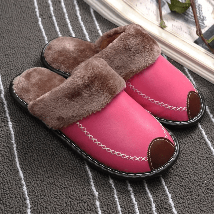 CHAUSSONS MULES EN CUIR AVEC FOURRURE ROSE / 35-36