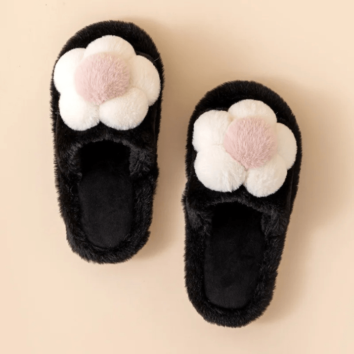 CHAUSSONS MULES FEMME AVEC POMPONS NOIR / 36-37