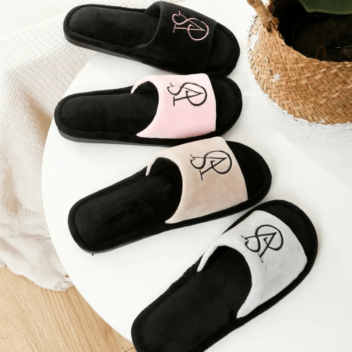 CHAUSSONS PANTOUFLES FEMME