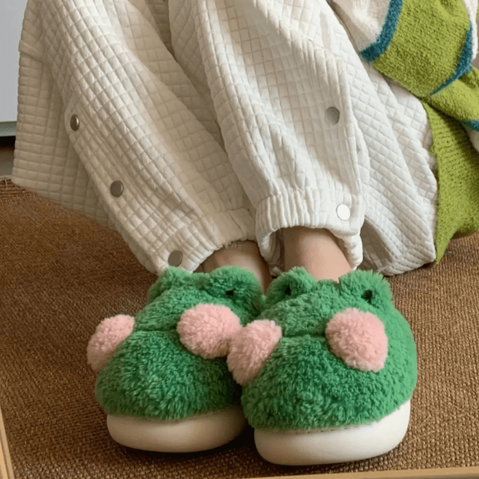 CHAUSSONS RIGOLOS GRENOUILLES VERTES