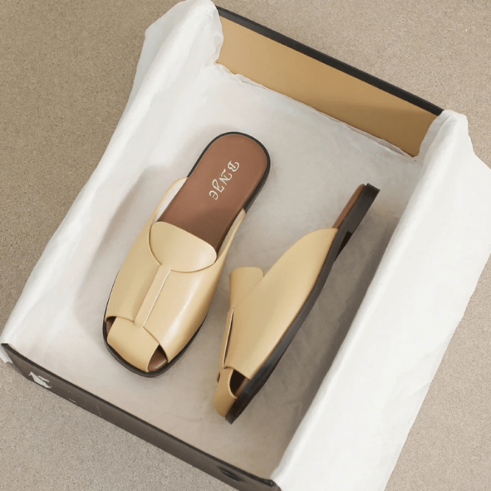 MULES PLATES FEMME CUIR BEIGE / 35